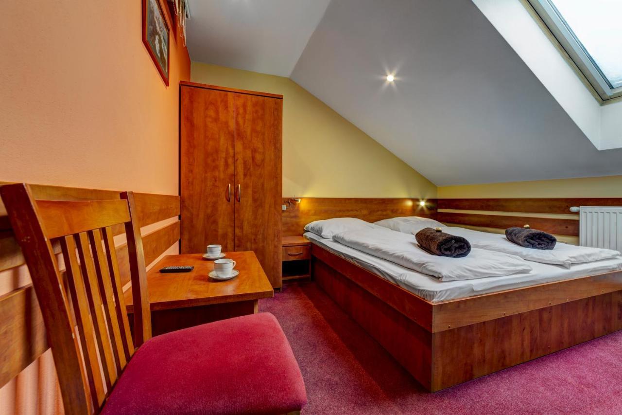 Apartmanovy Dom Slniecko Жьяр Екстер'єр фото