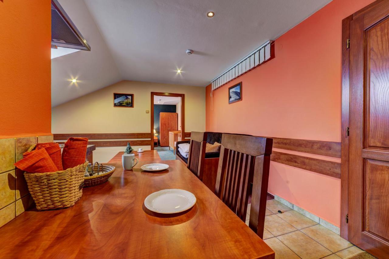 Apartmanovy Dom Slniecko Жьяр Екстер'єр фото