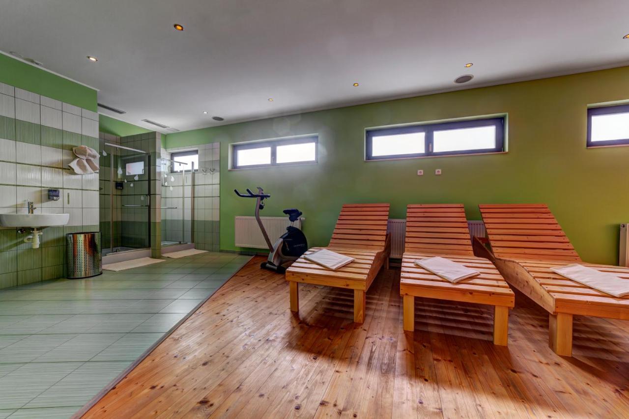 Apartmanovy Dom Slniecko Жьяр Екстер'єр фото