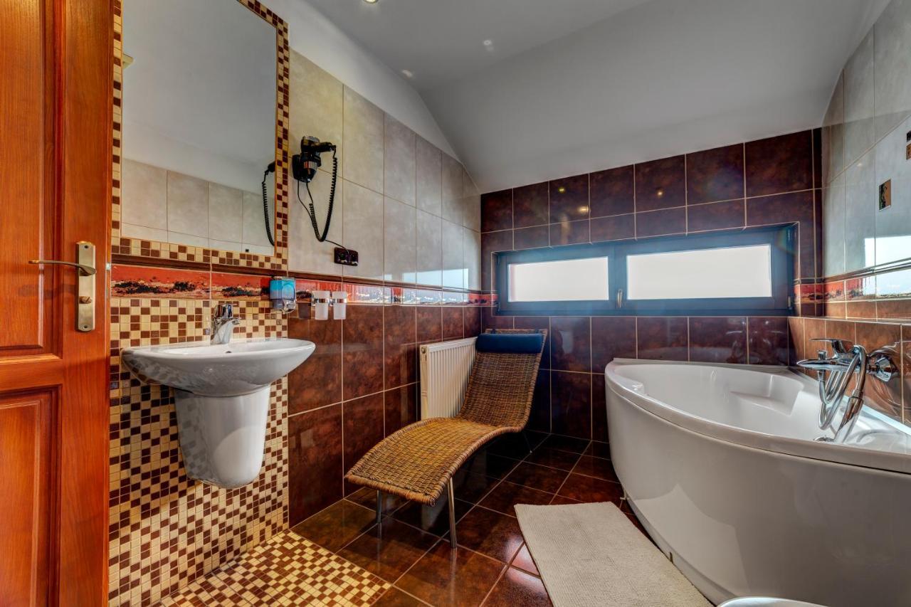 Apartmanovy Dom Slniecko Жьяр Екстер'єр фото
