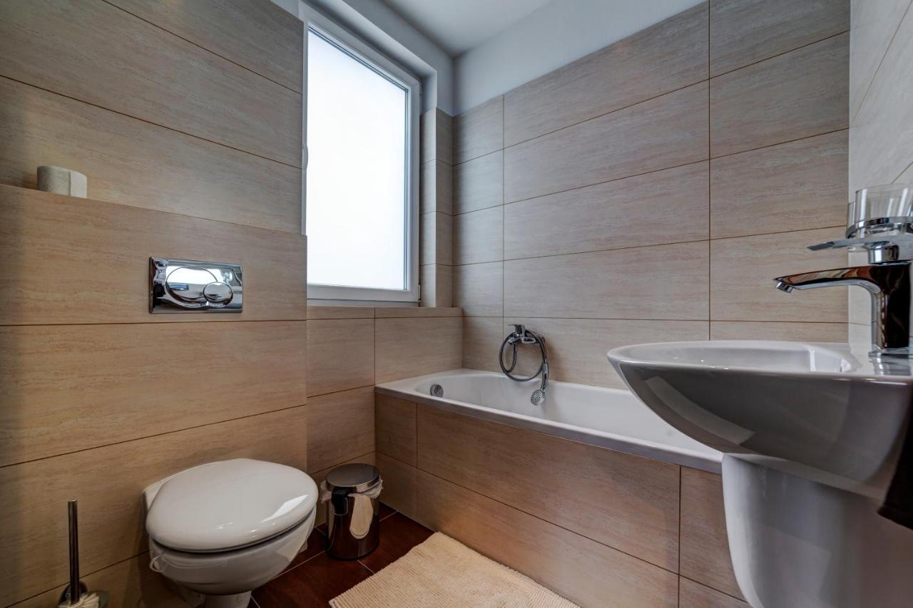 Apartmanovy Dom Slniecko Жьяр Екстер'єр фото
