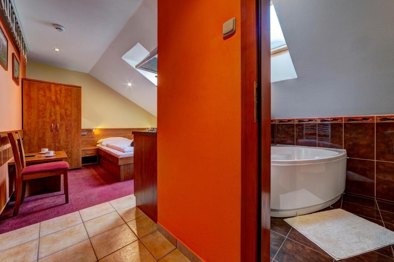 Apartmanovy Dom Slniecko Жьяр Екстер'єр фото