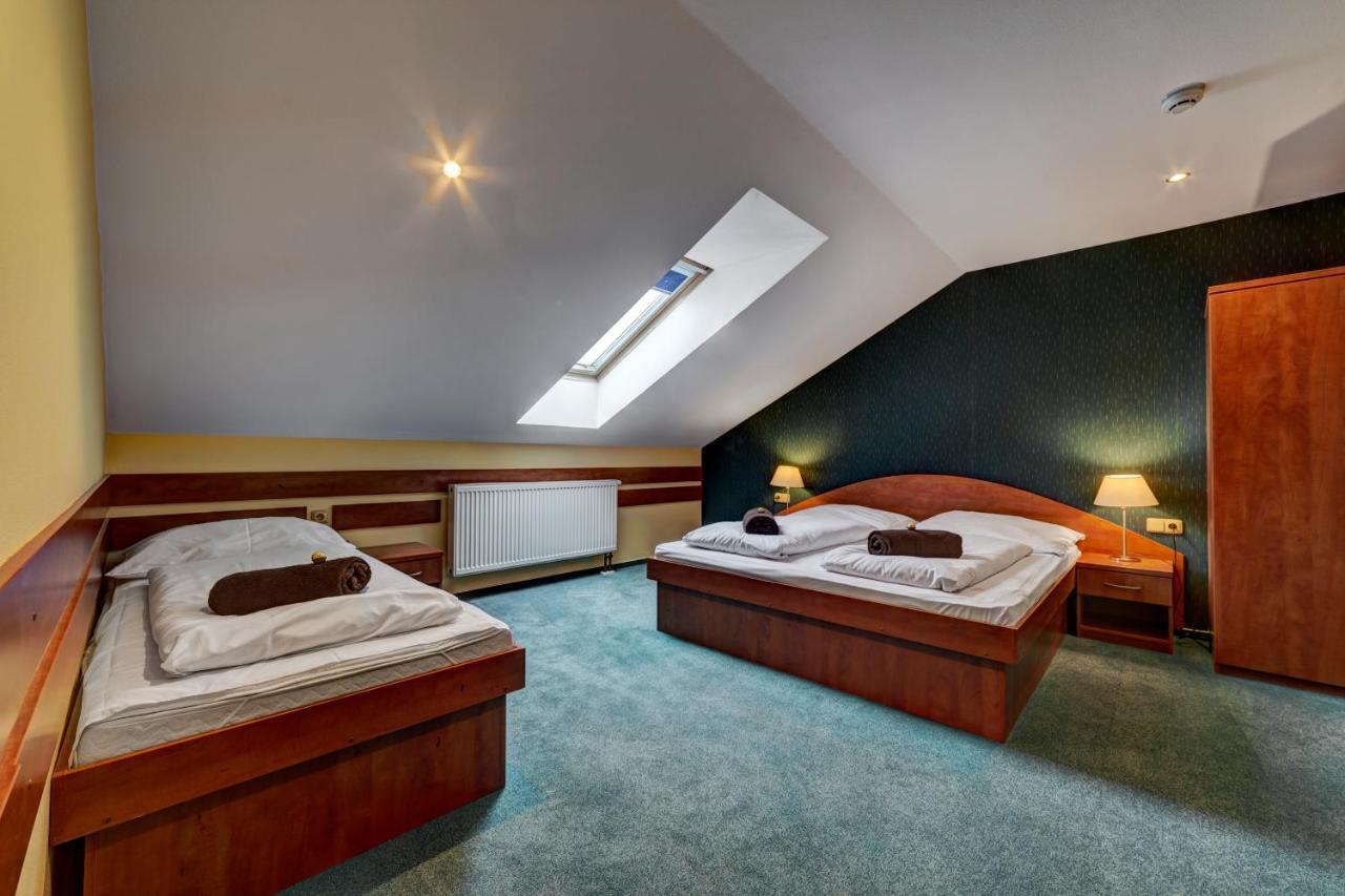 Apartmanovy Dom Slniecko Жьяр Екстер'єр фото