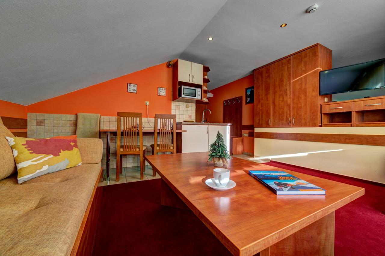 Apartmanovy Dom Slniecko Жьяр Екстер'єр фото