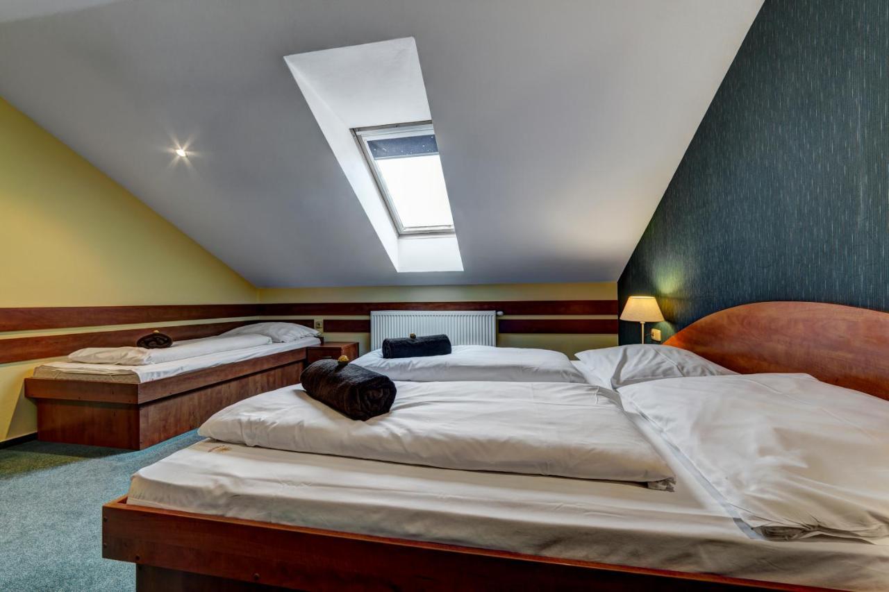 Apartmanovy Dom Slniecko Жьяр Екстер'єр фото
