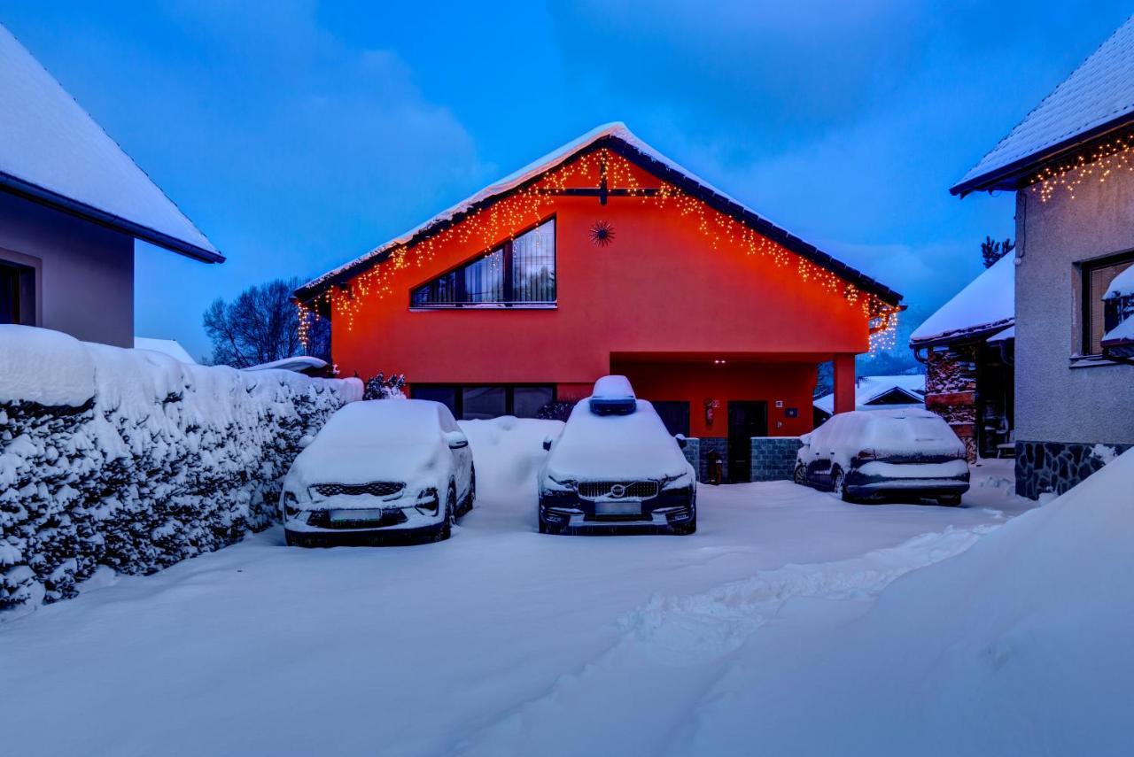 Apartmanovy Dom Slniecko Жьяр Екстер'єр фото