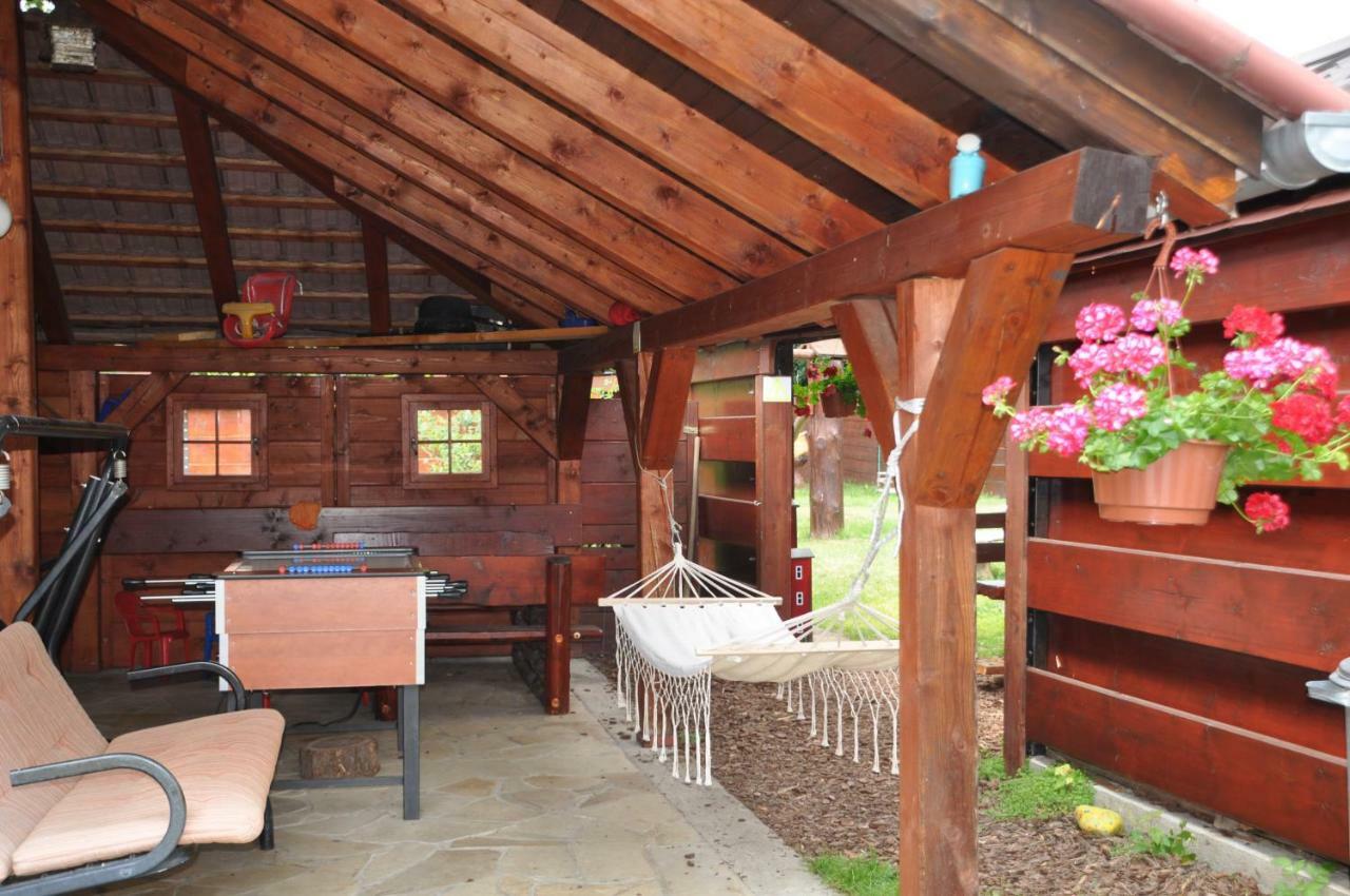 Apartmanovy Dom Slniecko Жьяр Екстер'єр фото